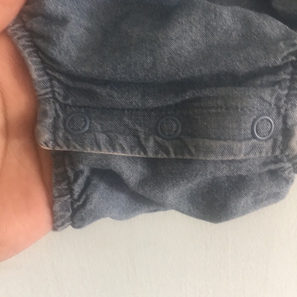 Carter’s Baby Girl Sleevless Jeans Color Romper - Picture 5 of 5